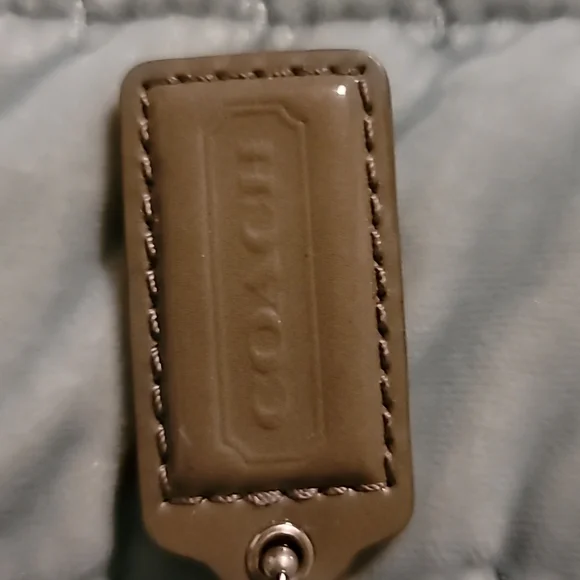 Coach hang tags - Picture 7 of 9